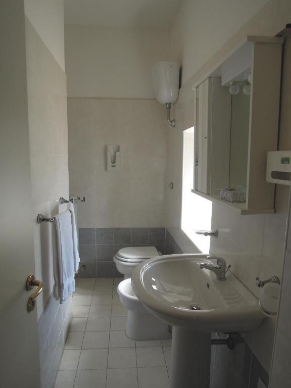 Hotel Sant'Agostino Paola Phòng bức ảnh