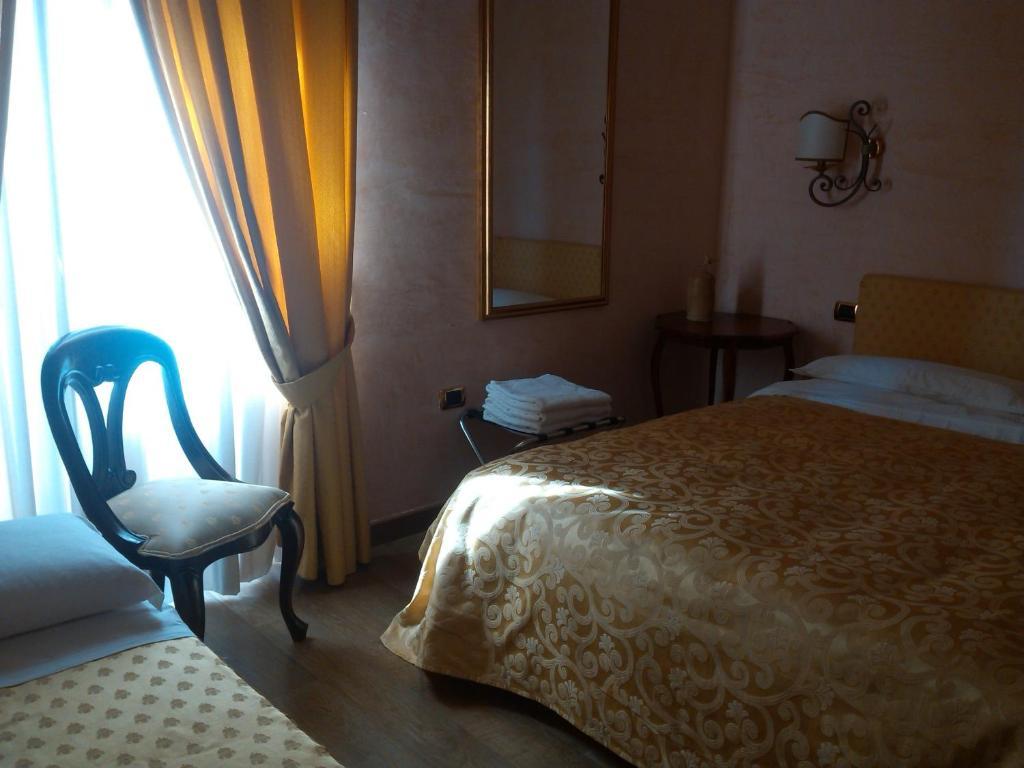 Hotel Sant'Agostino Paola Ngoại thất bức ảnh