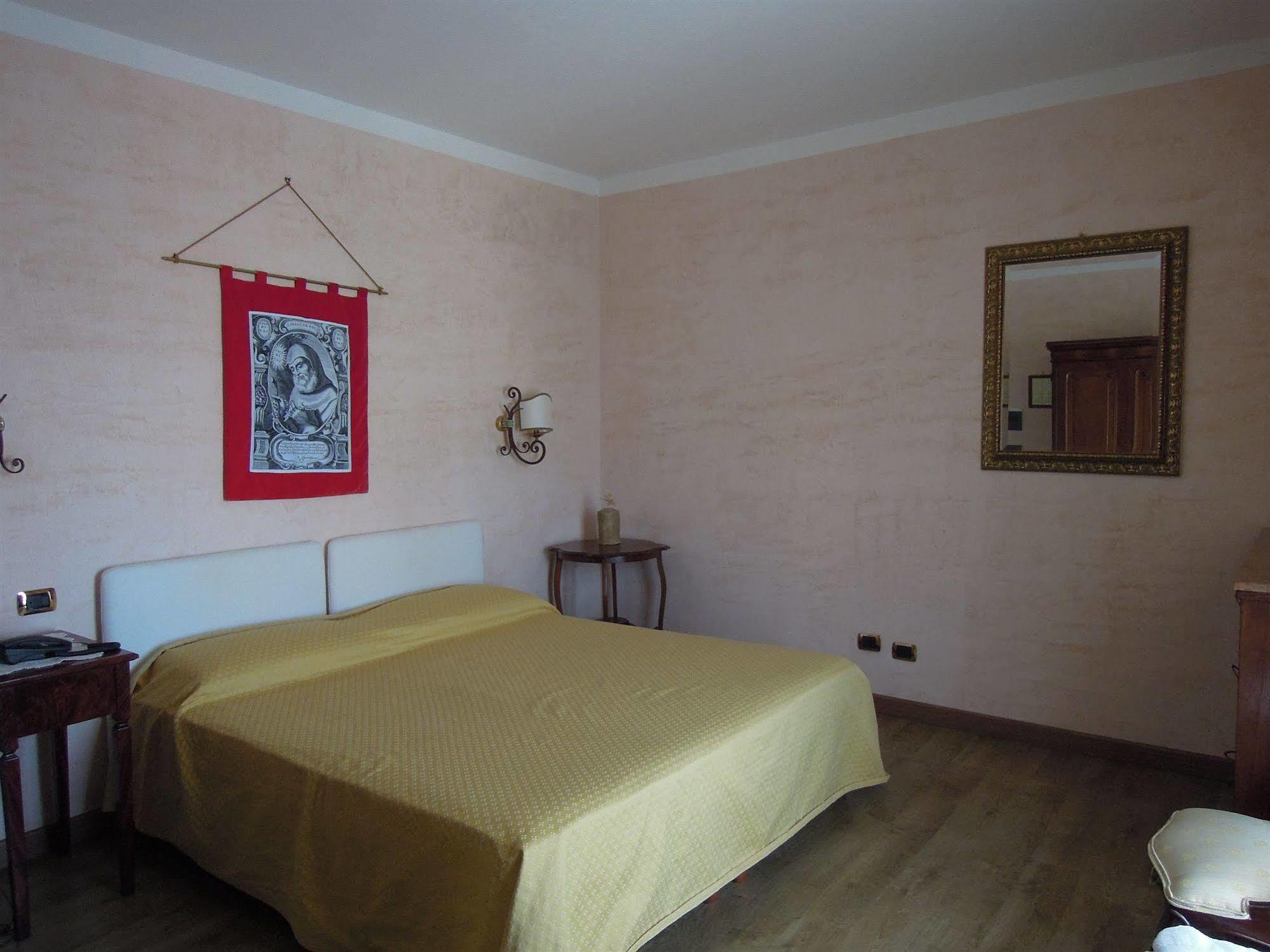 Hotel Sant'Agostino Paola Ngoại thất bức ảnh