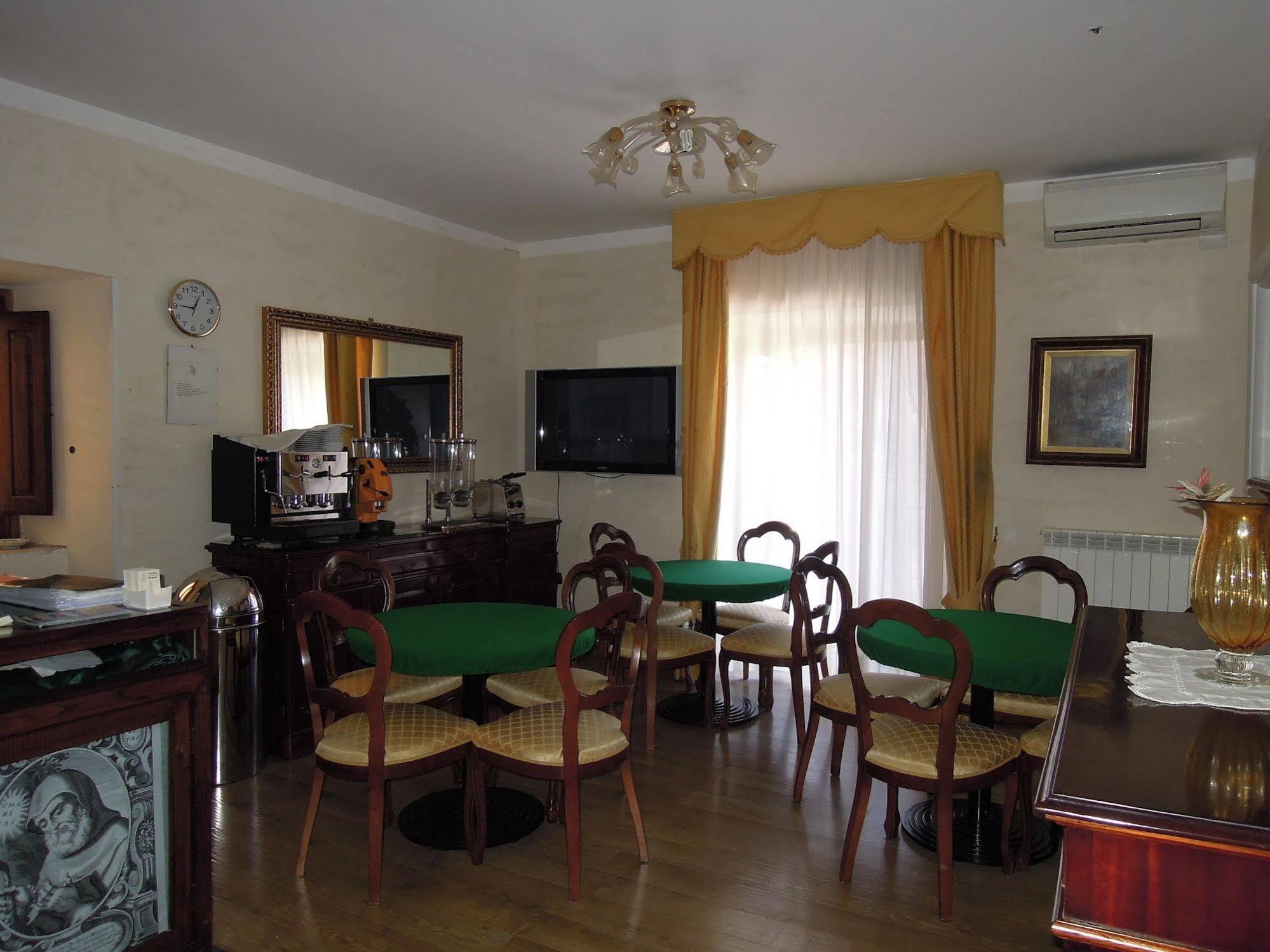 Hotel Sant'Agostino Paola Ngoại thất bức ảnh